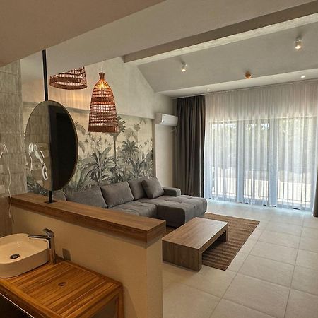 Hotel Luuma Două Mai Exteriér fotografie