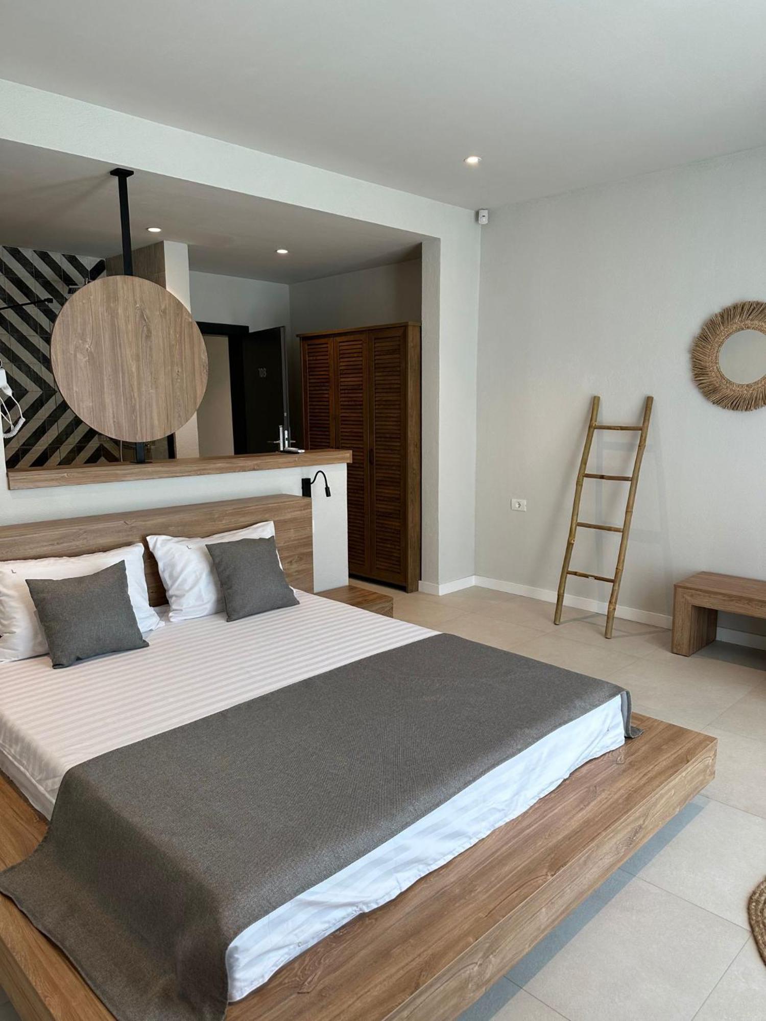 Hotel Luuma Două Mai Exteriér fotografie