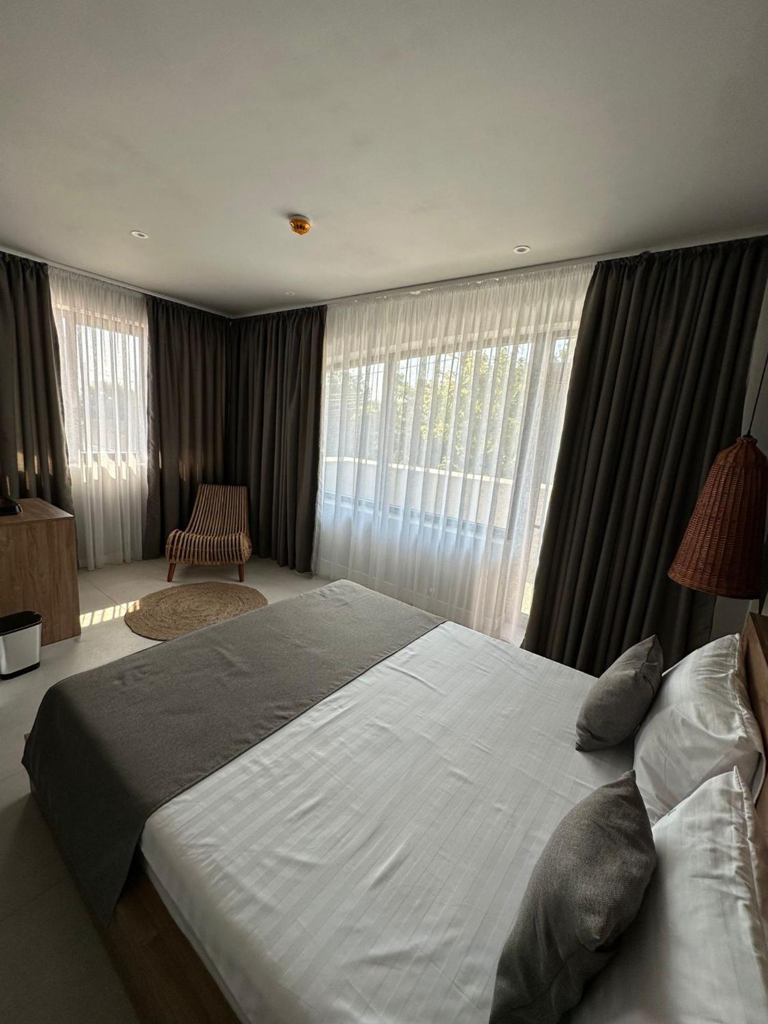 Hotel Luuma Două Mai Exteriér fotografie
