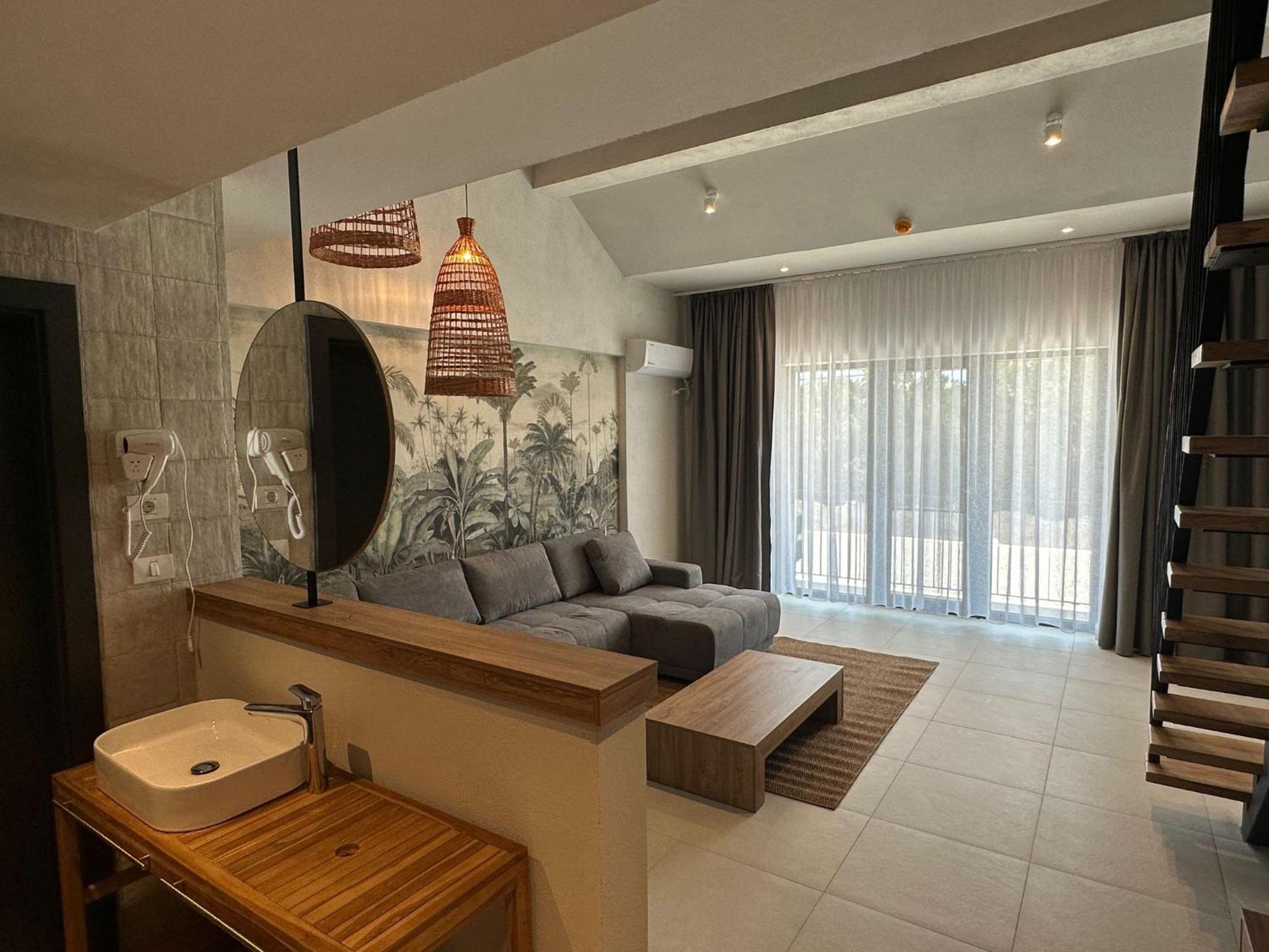 Hotel Luuma Două Mai Exteriér fotografie
