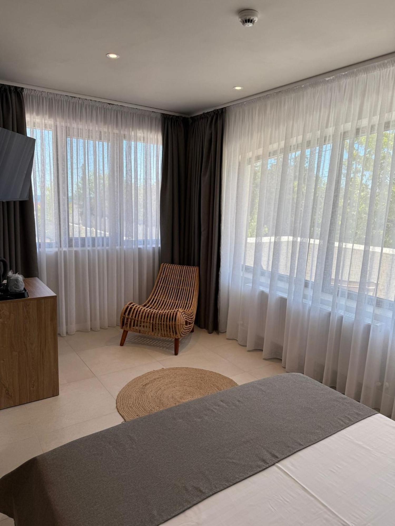 Hotel Luuma Două Mai Exteriér fotografie
